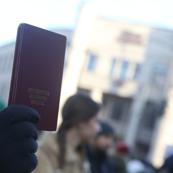 Who benefits from the "student" protests in Serbia? The video reveals the essence of destabilization of Serbia