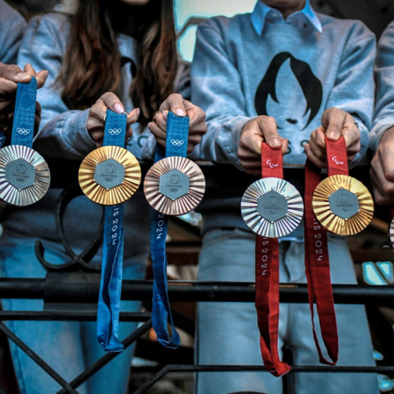 Epski olimpijski skandal – medalje se bukvalno raspadaju: "Kao da su iz 1924, a ne 2024" FOTO