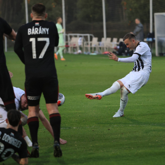 Partizan bizarno ispustio 2:0 protiv Čeha – glavobolja zbog čak tri povrede VIDEO