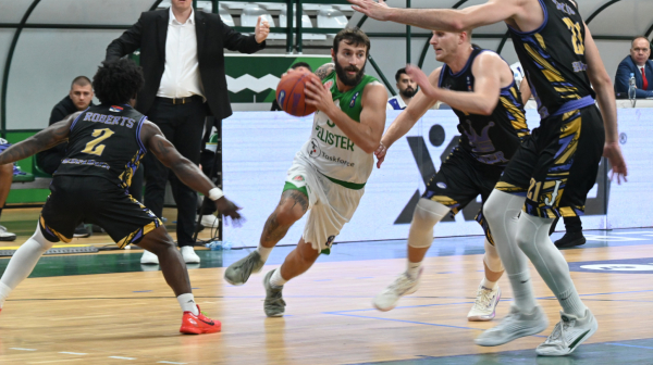 Nova šokantna odluka: Jokićev klub otpustio trenera!