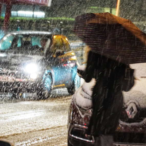 Čeka nas totalni sunovrat; Temperatura pada za čak 20 stepeni, a stiže i sneg