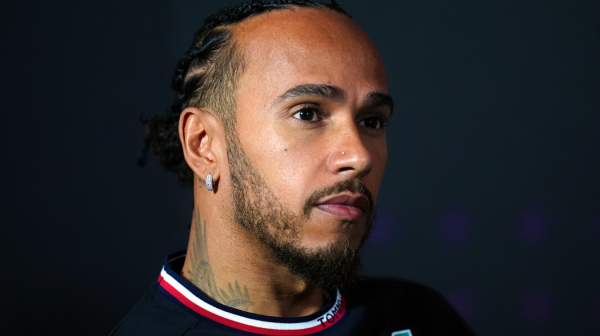 Početak nove ere: Hamilton na radnom mestu koje je uvek sanjao FOTO