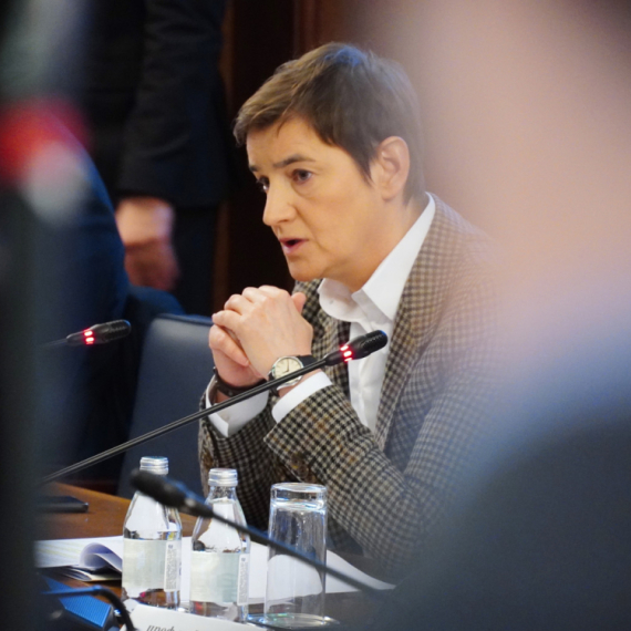 Brnabić o N1: Pridružuju se generalnom štrajku tako što će da rade - "Bogovi manipulacije" FOTO