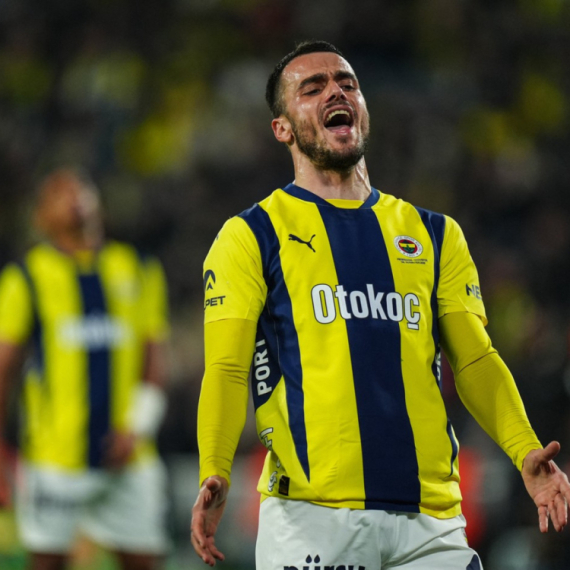 Kostić ponuđen "ljutom" rivalu Fenerbahčea