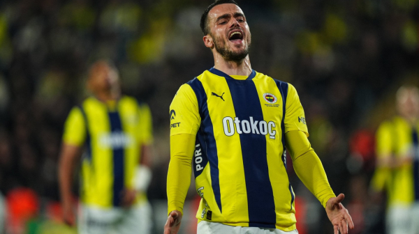 Kostić ponuđen "ljutom" rivalu Fenerbahčea