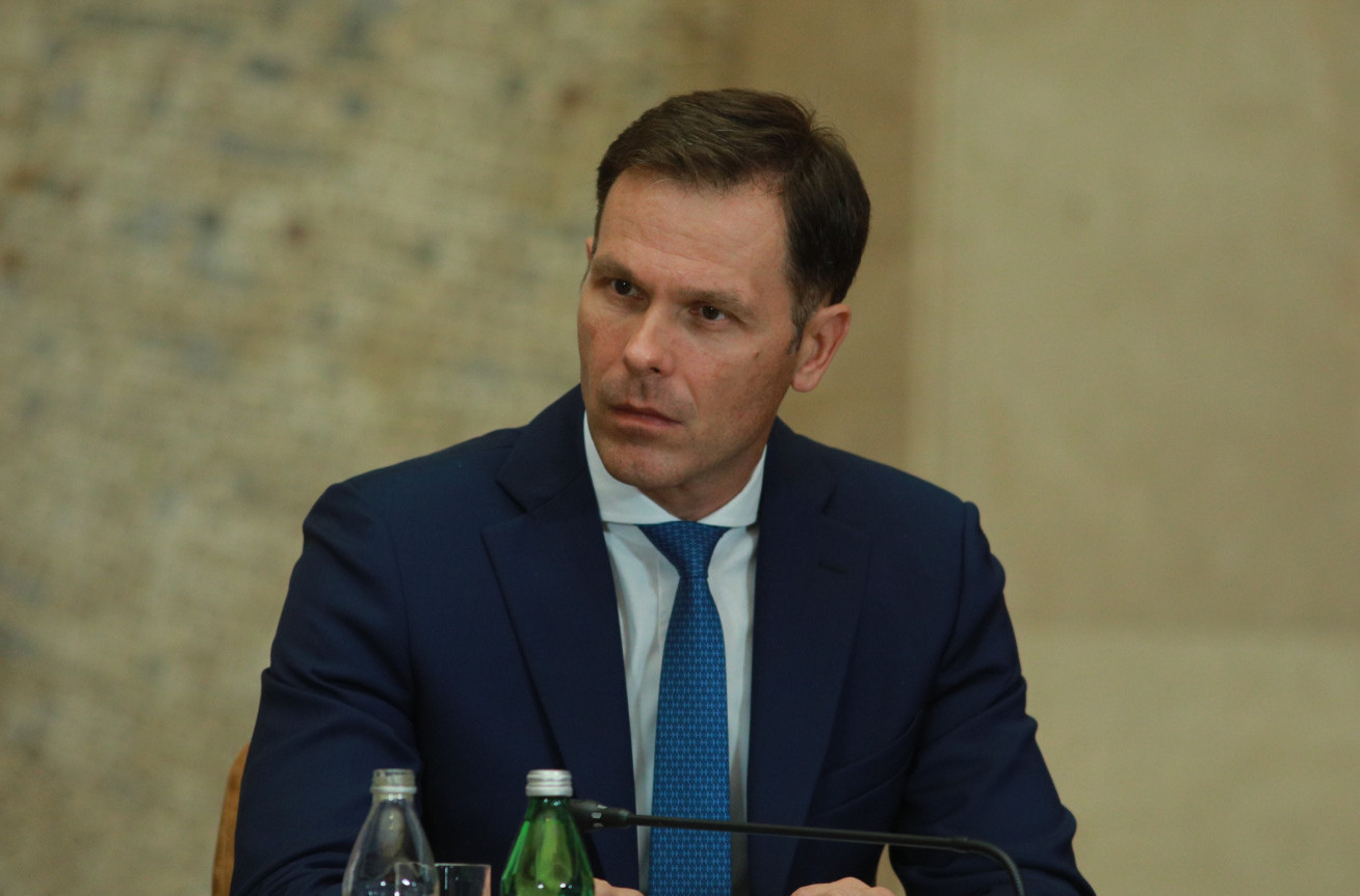 Mali najavio lepe vesti: Vanredno povećanje minimalne zarade ove godine