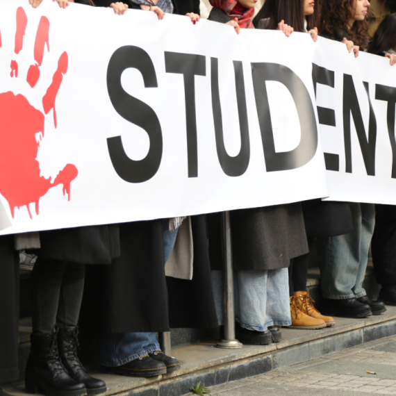 Dvostruki aršini: Profesor ne bi dao studentu da ga operiše, ali bi im dao da vode državu?