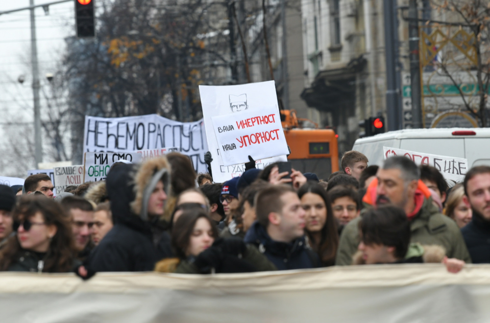 Blokade već dva meseca parališu život u Srbiji: Čiji su to interesi? Film o protestima i blokadama VIDEO