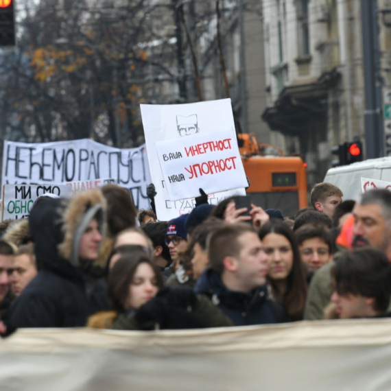 Blokade već dva meseca parališu život u Srbiji: Čiji su to interesi? Film o protestima i blokadama VIDEO