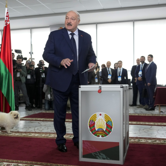 Prebrojavanje glasova u toku; Izlazne ankete: Lukašenko osvojio oko 87 odsto glasova