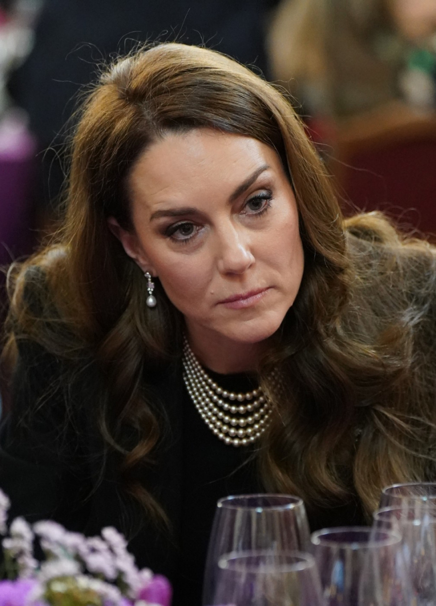 Prvo zvanično pojavljivanje Kejt Midlton: Odala počast žrtvama Holokausta FOTO