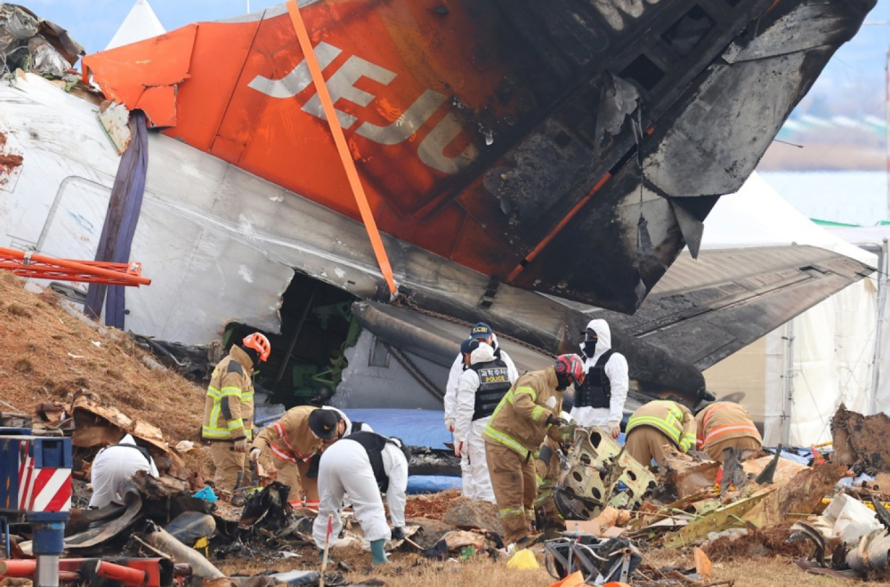 Stravična nesreća: Srušio se avion, 18 poginulih FOTO