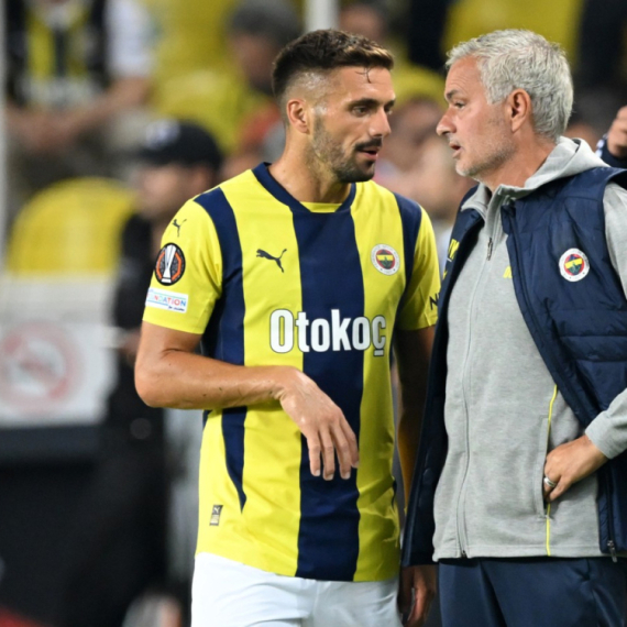 Fener sprema čistku – odlazi i Tadić