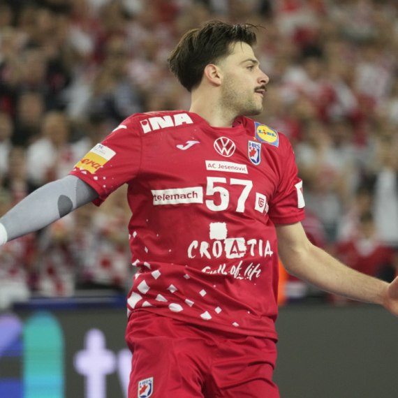 Hrvati epsku pobedu posvetili golmanu kog je pretukao Srbin FOTO