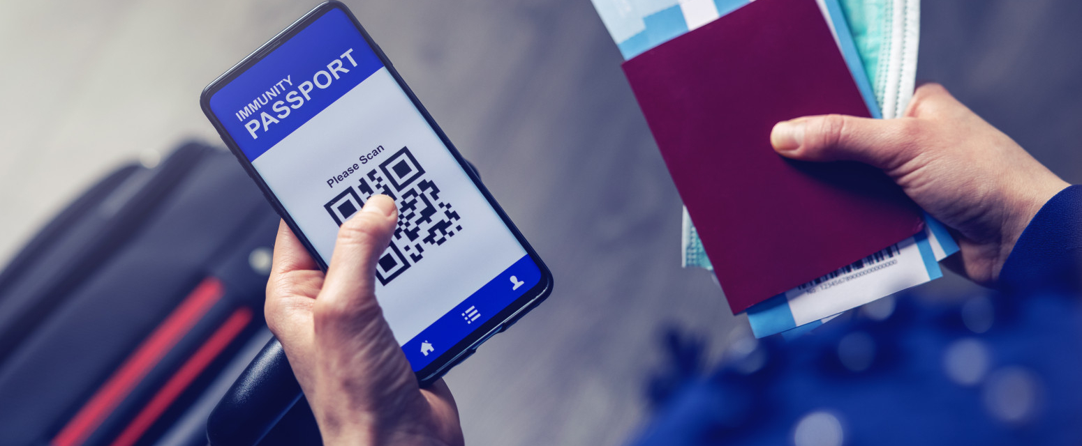 Da li carinik sme da traži otključavanje mobilnog telefona i čita vaše poruke: Šta kaže zakon?