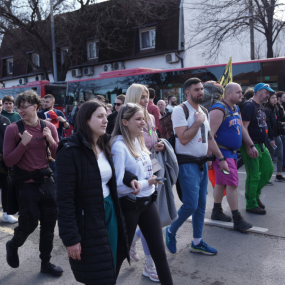 Antisrpski mediji u ofanzivi: Studenti da stanu iza "Proglasa" i parlamentarne opozicije VIDEO