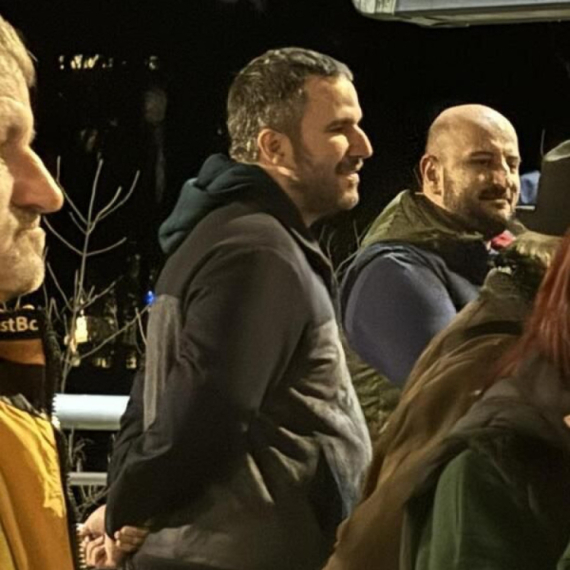 Sin Mila Đukanovića na protestu u Podgorici; Podržava blokade u Srbiji FOTO
