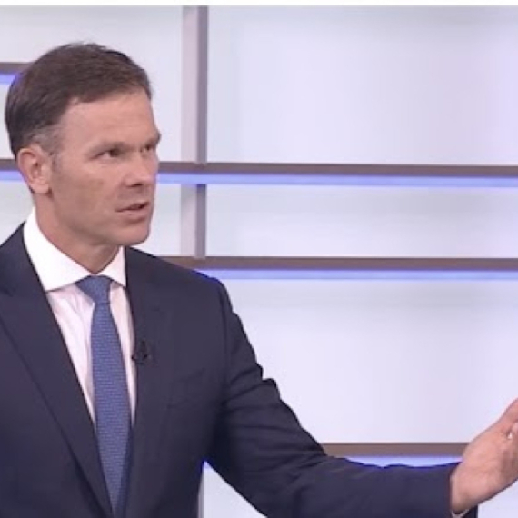 Mali: Briga o ljudima, rešavanje problema naša politika, s druge strane - bojkot, rušenje vlasti i žurka VIDEO