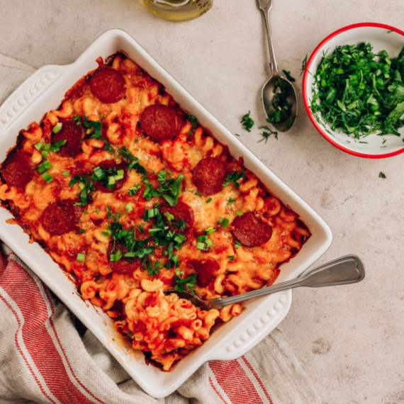 Da, i ovaj spoj je moguć: Recept za pica pastu sa kobasicom