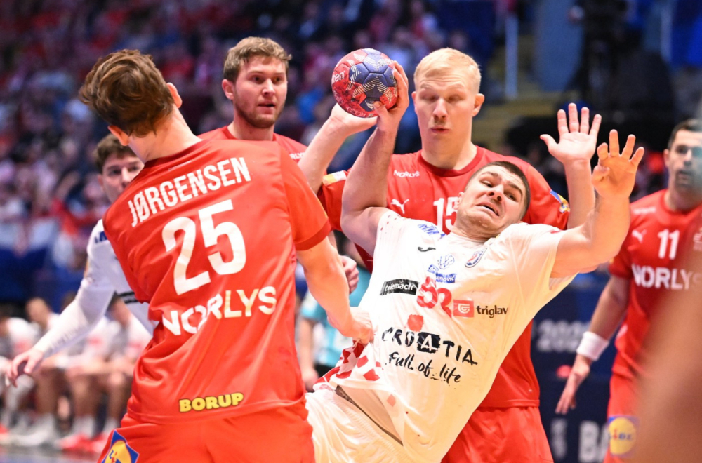 Hrvatska tuguje, Danska suverena; Odlazak legende; Rugaće mi se