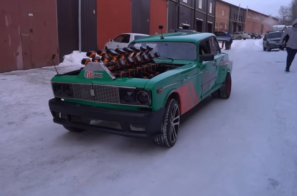 Kad Rusi naprave električni auto: Na Ladu prikačili 50 bušilica i – radi! VIDEO