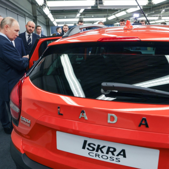 Pad za četvrtinu: Rusi slabo kupovali nove automobile