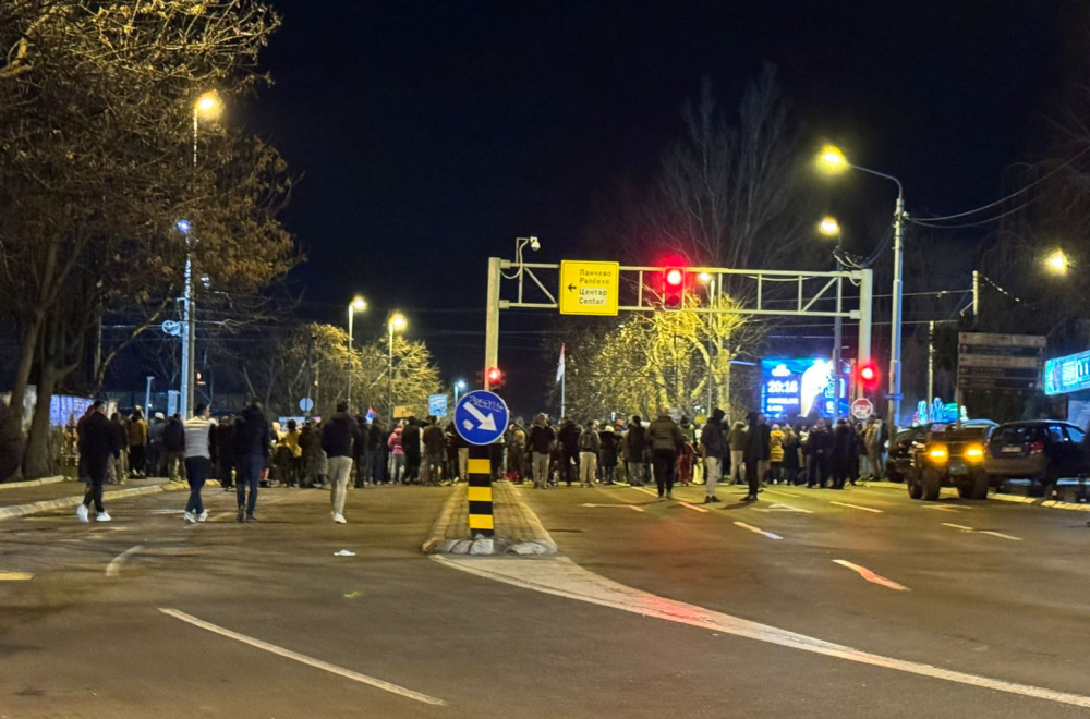 Demonstrant napao prolaznika: U alkoholisanom stanju ga udario pesnicom