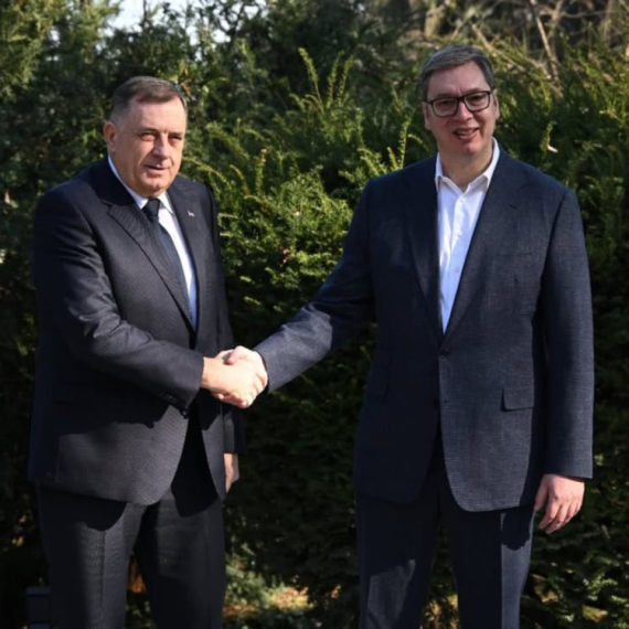 Vučić: Ponosan na našu saradnju i zajedničku borbu; Dodik: Važno da RS i Srbija imaju jedinstven stav FOTO