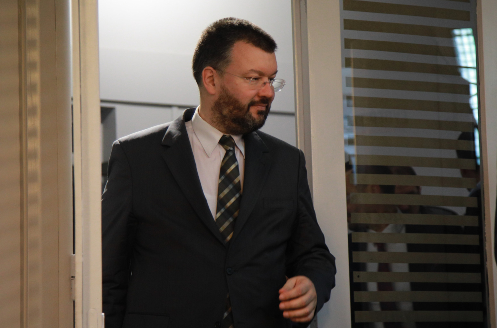 Antić o duplim aršinima blokadera: Traže linč nedužnih, a brane svoje krivce