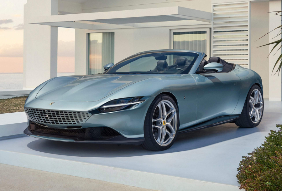 Ferrari prodaje mnogo automobila i zarađuje veliki novac