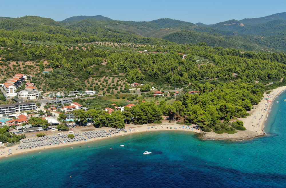 Da li je ovo zaista najjeftiniji tip letovanja u Grčkoj: Sve je popularniji među turistima iz Srbije FOTO
