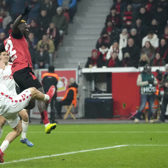 Leverkuzen gubio 0:2, pa u produžetku izbegao eliminaciju