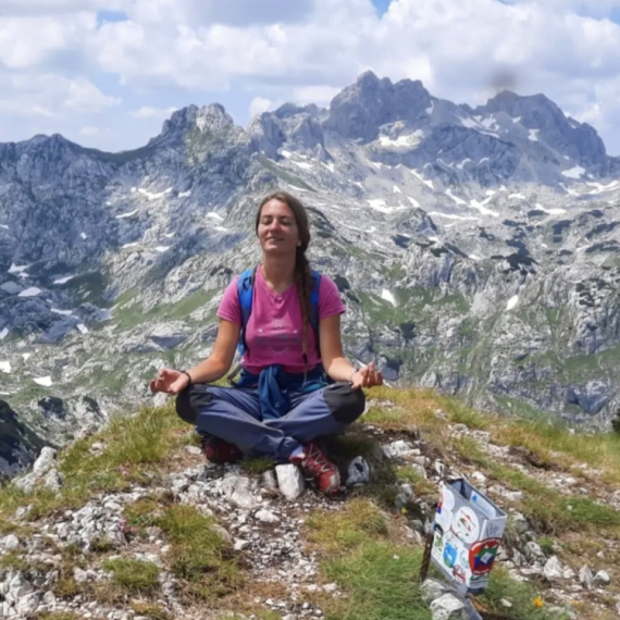 Turiste vodi u neverovatne predele: Mlada Novosađanka menjala velegrad za prostranstva Durmitora
