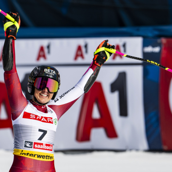 Austrijanka svetska šampionka u superveleslalomu VIDEO
