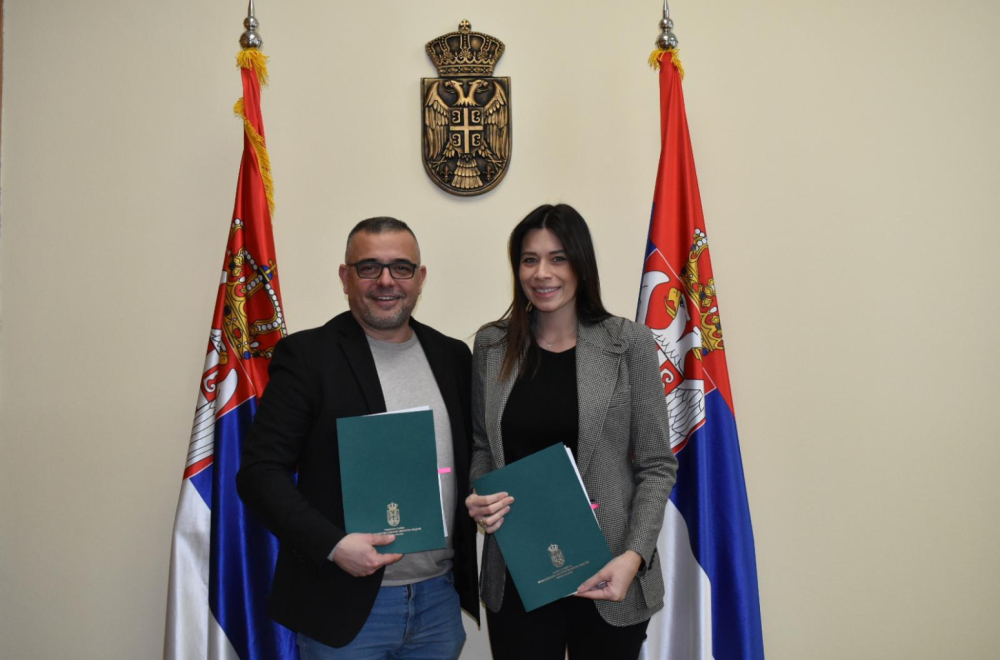 Vujović potisala: Uskoro kreće izgradnja 11,7 km kanalizacije u naselju Laćarak