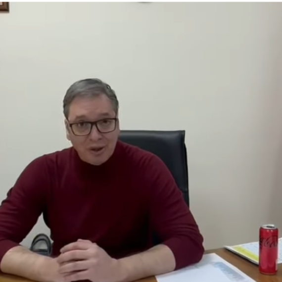 Rezultati su jasni; Vučić: Beskrajno hvala srpskom narodu na Kosovu i Metohiji FOTO/VIDEO