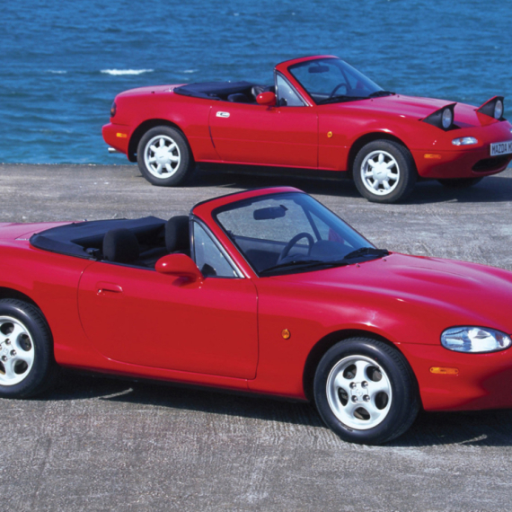 Na današnji dan: Debitovala Mazda MX-5 Miata FOTO
