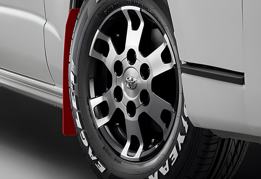 Može li bezlični van da izgleda kao sportski auto? Toyota misli da može FOTO