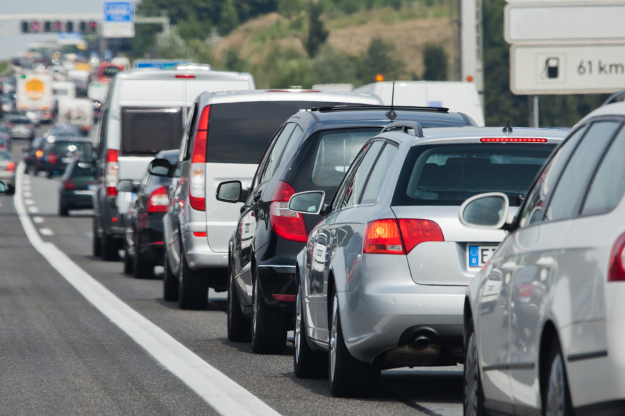 Dve boje automobila vozači u Srbiji izbegavaju – da li ste i vi među njima?