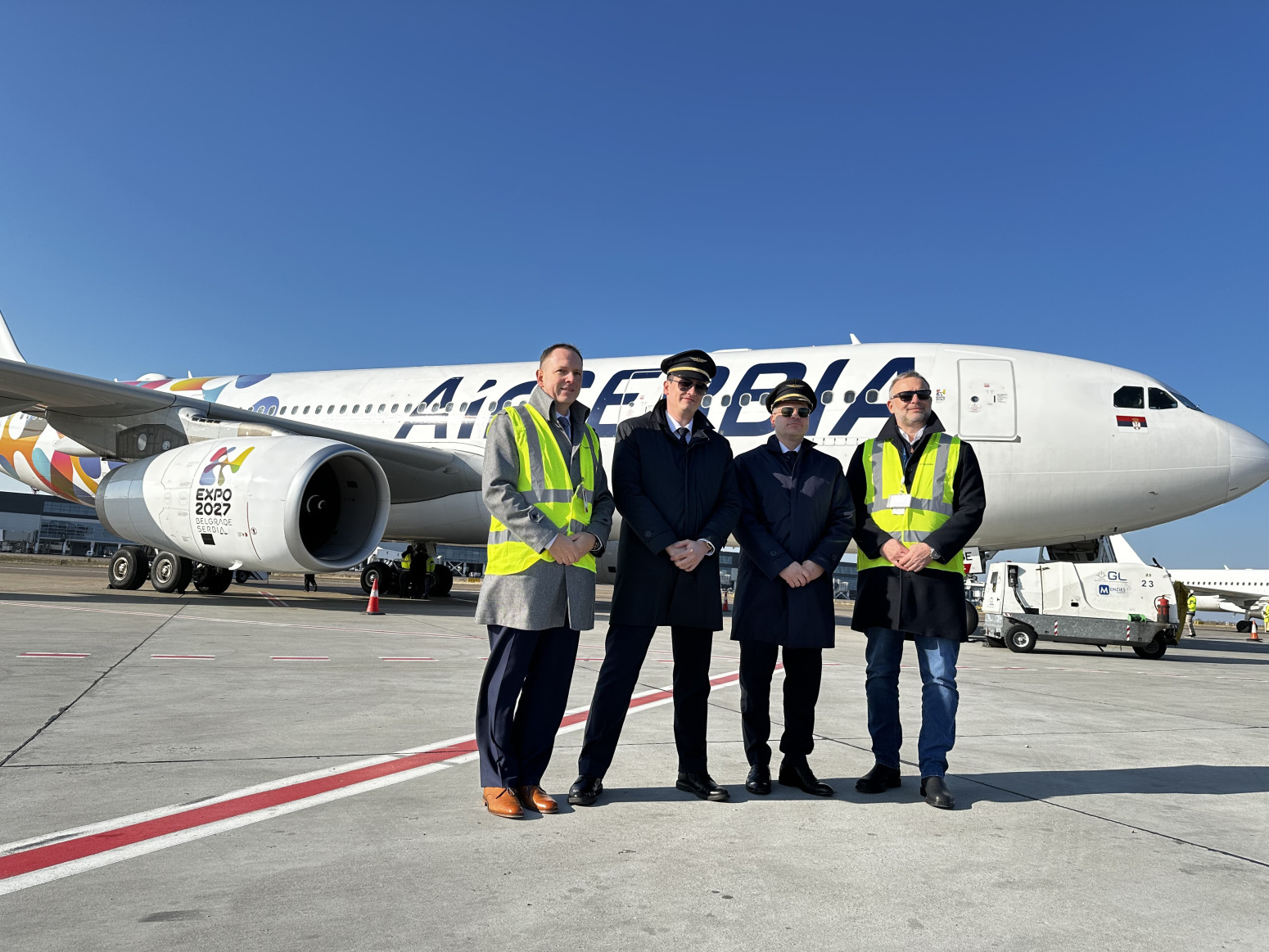 Novi avion Er Srbije stigao u Beograd FOTO
