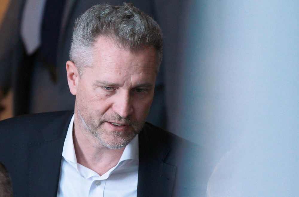 Bajstron: Srbi su ponosan narod, vlast će menjati na izborima, a ne spoljno podsticanim nemirima