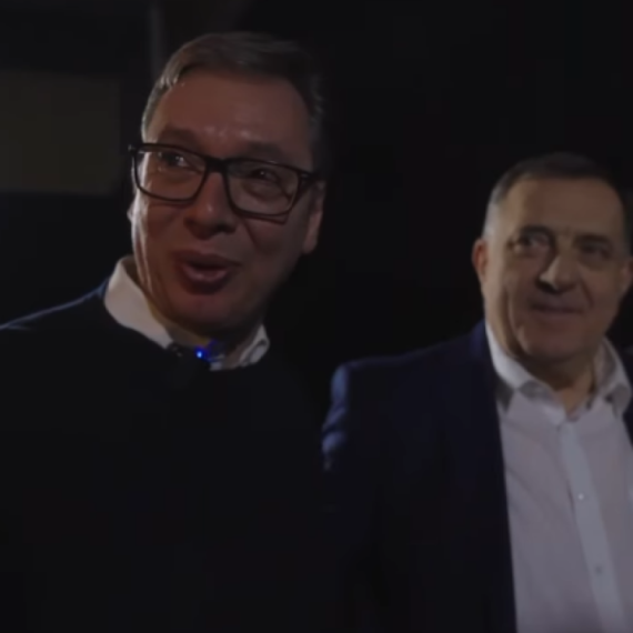 Vučić sa Dodikom: "Hvala na gostoprimstvu. Sve je divno, ali pita je pita" VIDEO