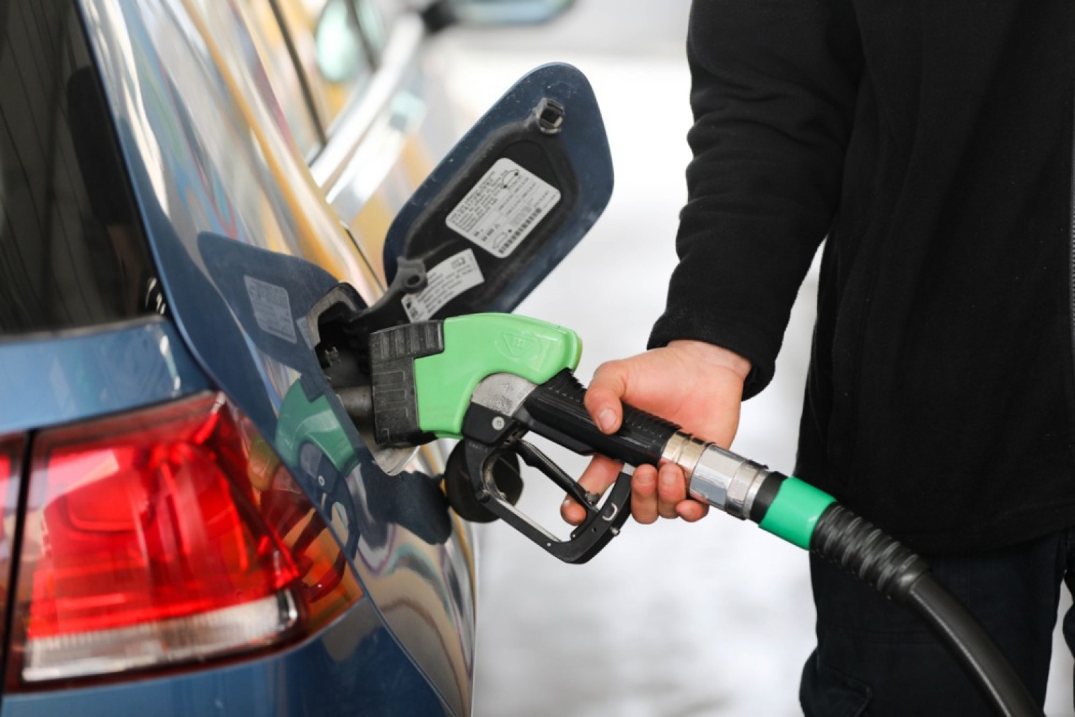 Jedan detalj na automobilu zbunjuje vozače decenijama, a odgovor je jednostavan