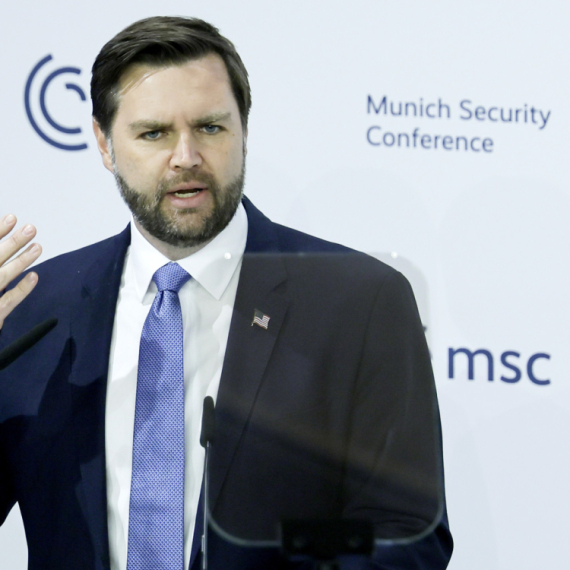 Šok u Minhenu zbog govora potpredsednika SAD: Evropski lideri u čudu, nema aplauza
