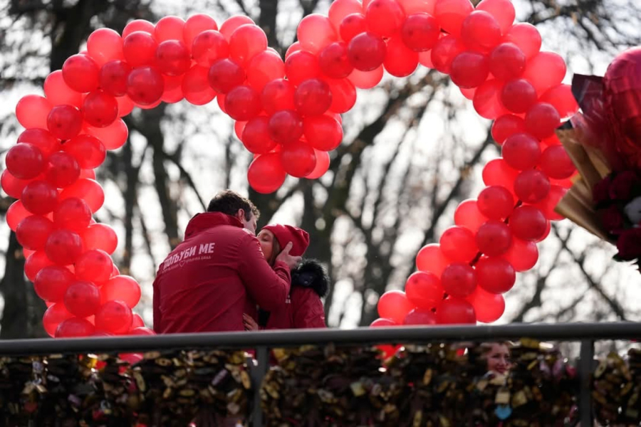 Andrea i Miloš se ljubili 36 minuta bez prestanka: Oni su pobednici takmičenja u Vrnjačkoj Banji FOTO