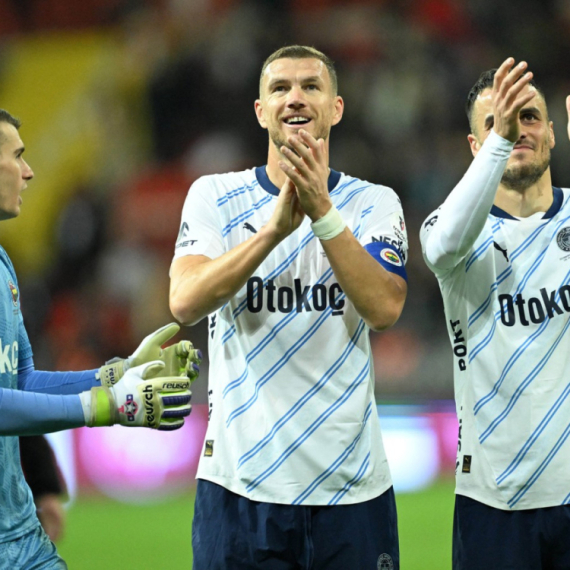 Filip Kostić slomio ruku Edinu Džeku? VIDEO