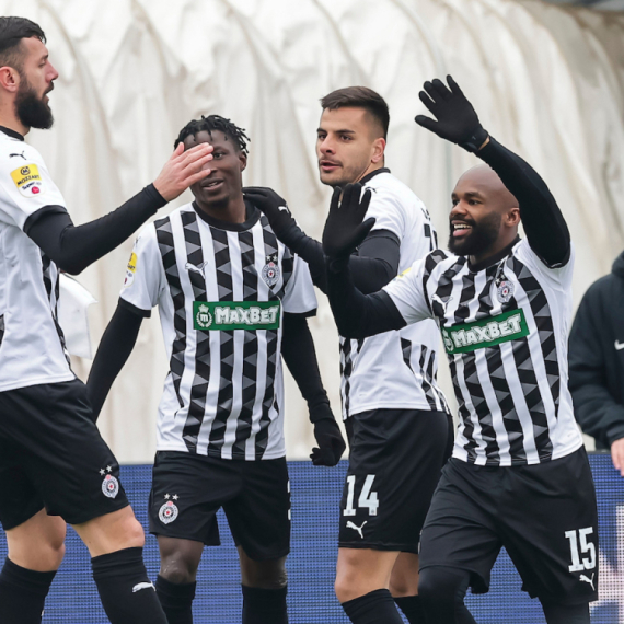 Partizan "zaledio" OFK u gradskom i najavio "večiti" derbi VIDEO