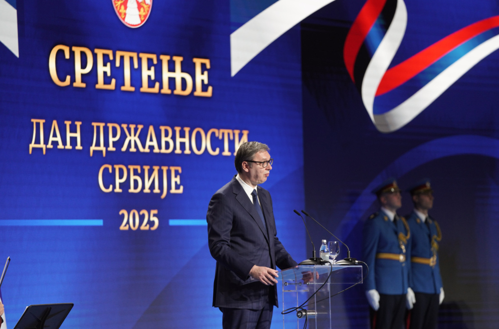 Vučić presents awards on the occasion of the Serbian National Day