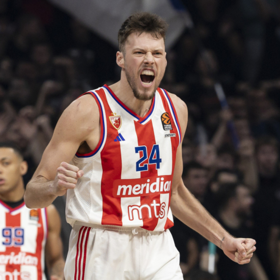 "Da li Srbi znaju nešto što mi ne znamo?" FOTO