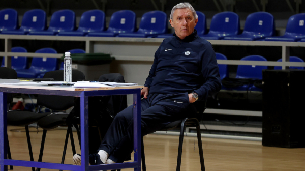 Javila se i legenda: "Slažem se sa Pešićem!"